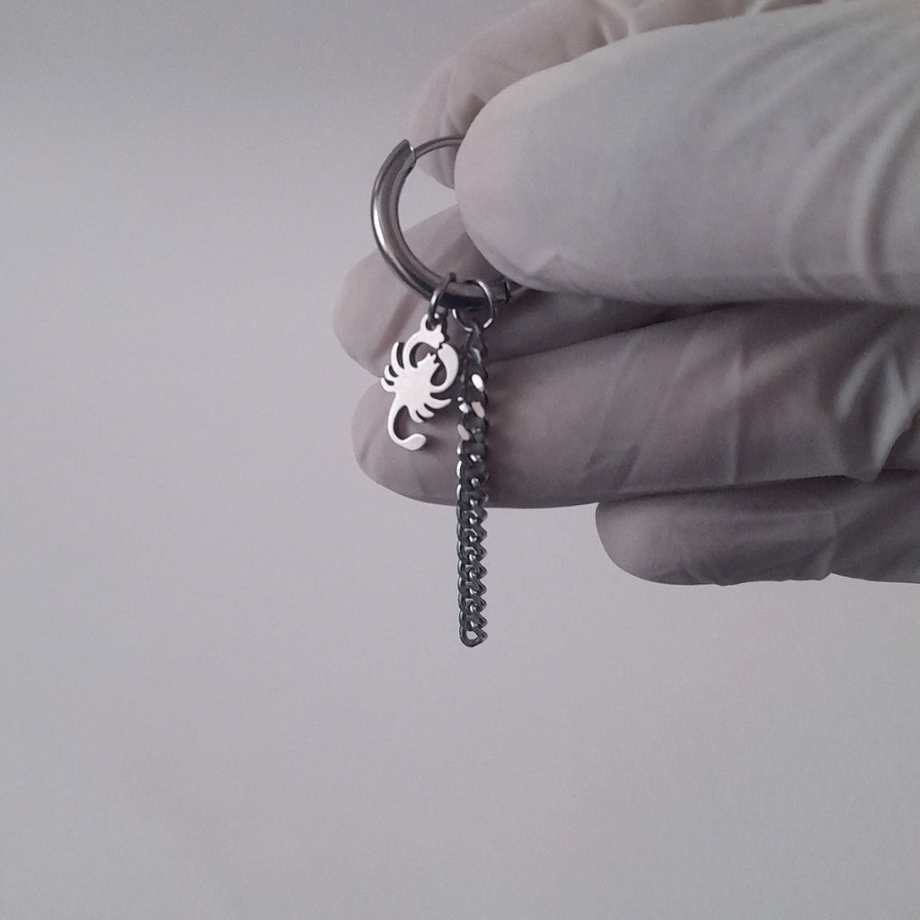 drop chain huggies